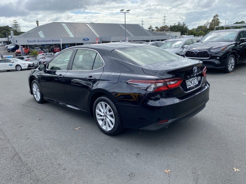 2024 Toyota Camry GX 2.5P Hybrid image 5