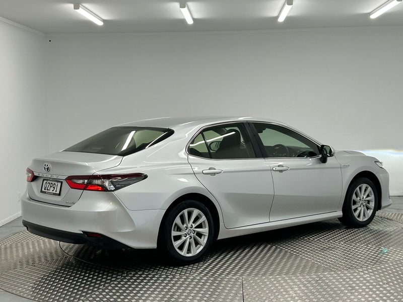 2024 Toyota Camry GX 2.5P Hybrid image 3