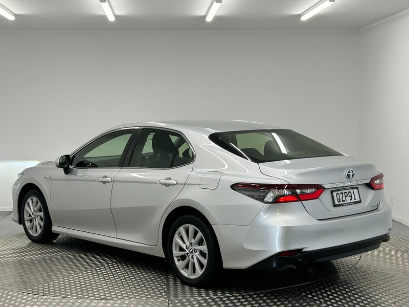 2024 Toyota Camry GX 2.5P Hybrid image 5