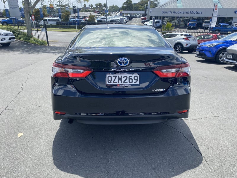 2024 Toyota Camry GX 2.5P Hybrid image 3