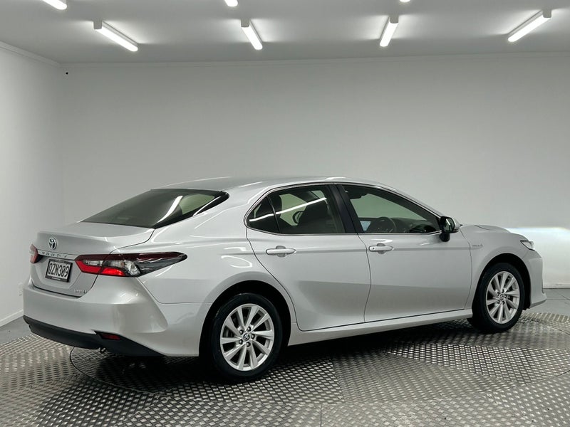 2024 Toyota Camry GX 2.5P Hybrid image 3