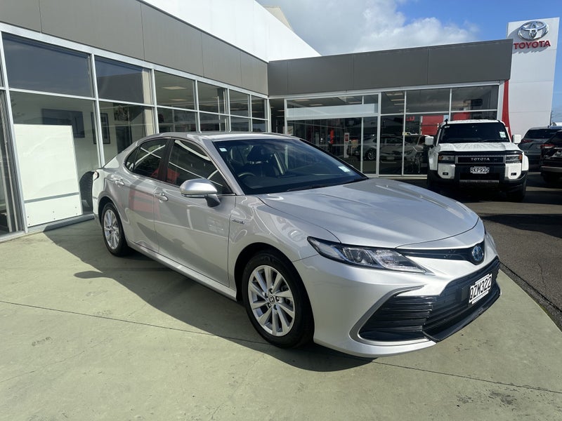 2024 Toyota Camry GX 2.5P Hybrid FWD Automatic... image 3