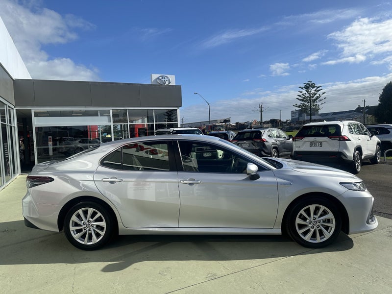 2024 Toyota Camry GX 2.5P Hybrid FWD Automatic... image 5