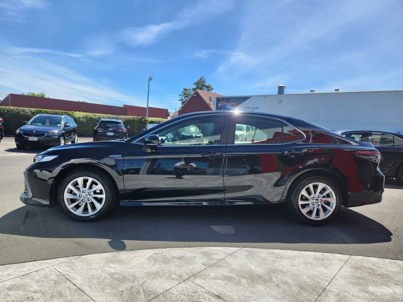 2024 Toyota Camry GX 2.5P Hybrid FWD Automatic... image 5