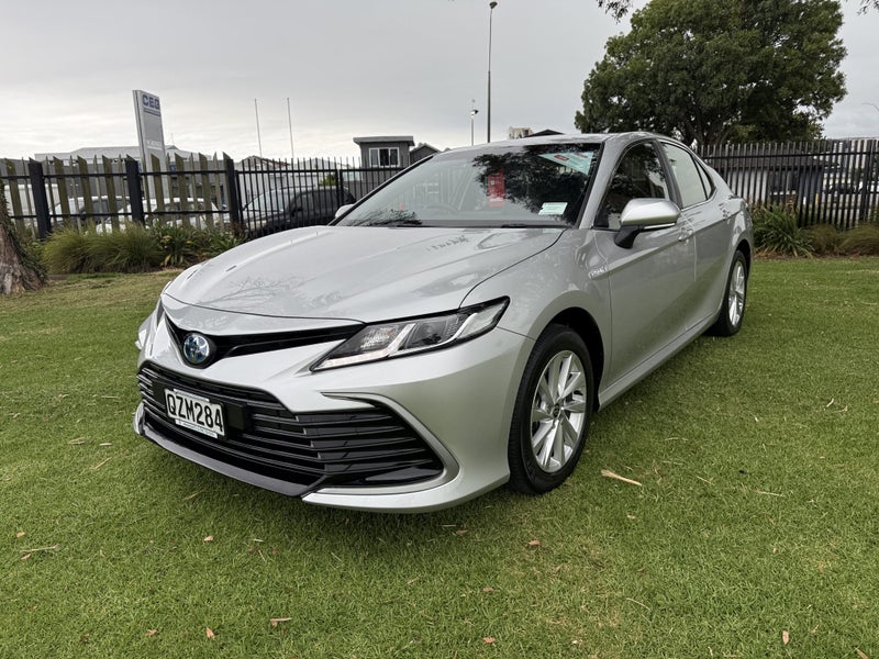 2024 Toyota Camry GX 2.5P Hybrid FWD Automatic... image 3