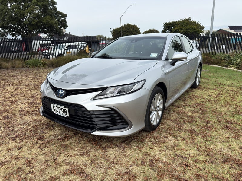 2024 Toyota Camry GX 2.5P Hybrid FWD Automatic... image 3