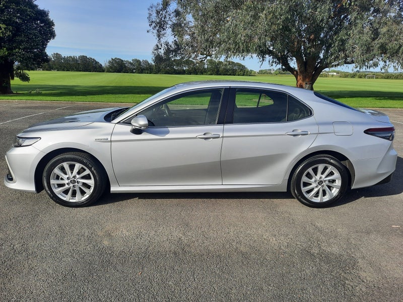 2024 Toyota Camry GX 2.5P Hybrid FWD Automatic... image 2