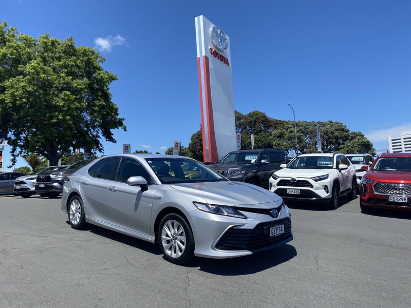 2024 Toyota Camry GX 2.5P Hybrid Sedan image 1