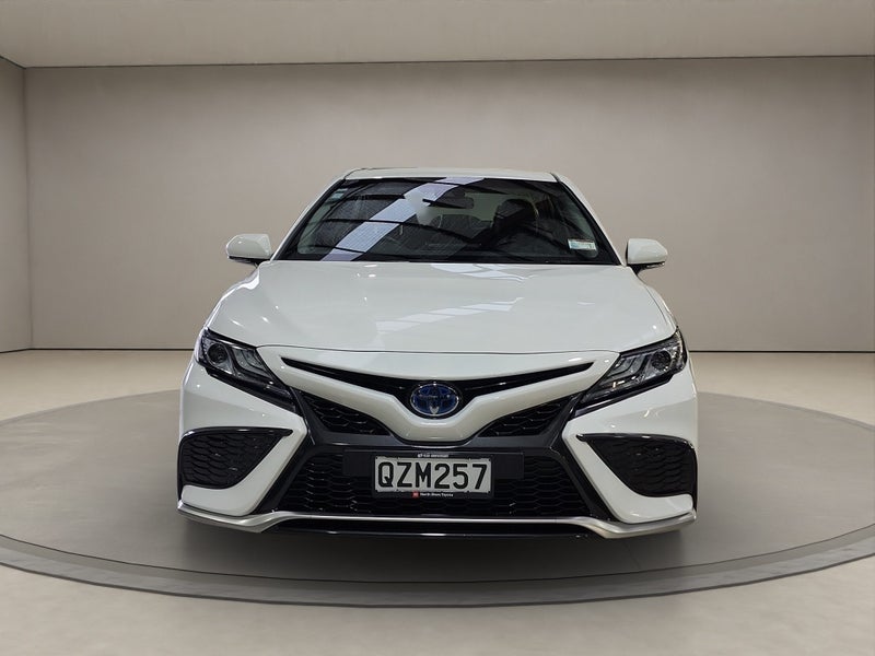 2024 Toyota Camry SX 2.5L Hybrid FWD Sedan image 2