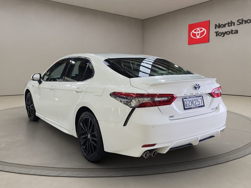 2024 Toyota Camry SX 2.5L Hybrid FWD Sedan image 5