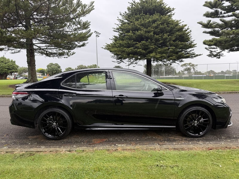 2024 Toyota Camry SX 2.5P Hybrid FWD Automatic SUV image 5