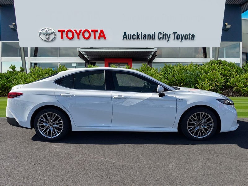 2024 Toyota Camry SX 2.5Petrol Hybrid. image 5