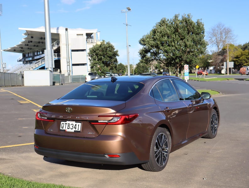 2024 Toyota Camry ZR 2.5P HEV ECVT FWD SD/4D/5S image 3