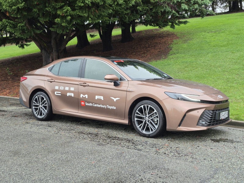 2024 Toyota Camry ZR 2.5P HEV ECVT FWD SD/4D/5S image 2