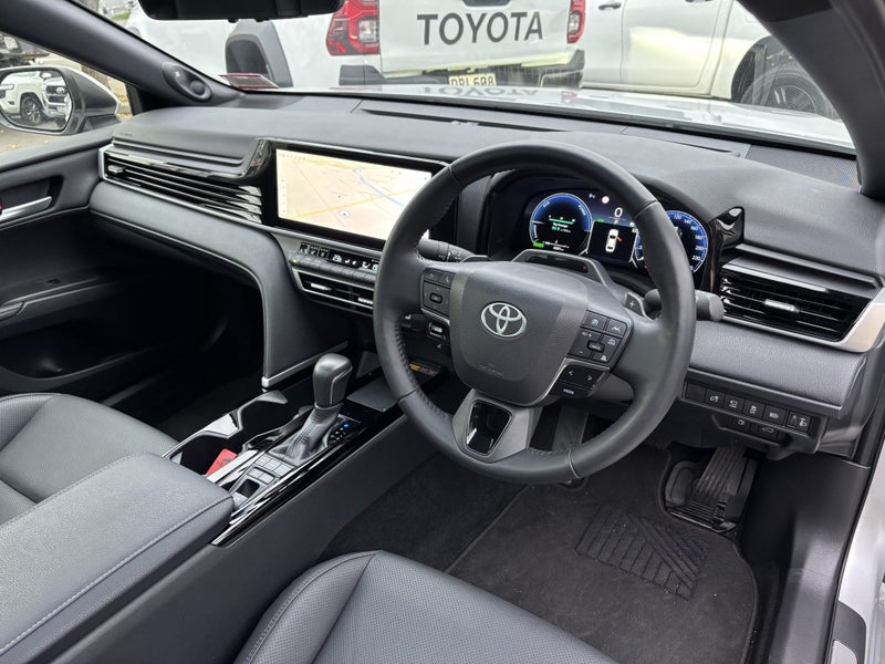 2024 Toyota Camry ZR 2.5P Hybrid CVT image 2