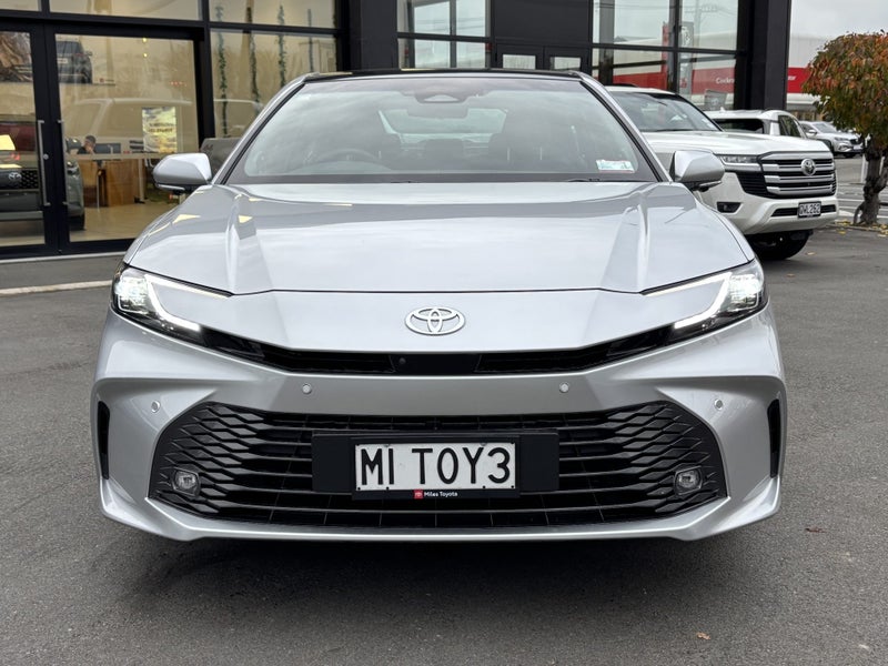 2024 Toyota Camry ZR 2.5P Hybrid CVT image 3