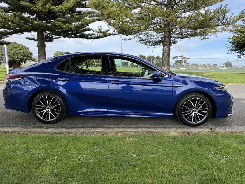 2024 Toyota Camry ZR 2.5P Hybrid FWD Automatic... image 2
