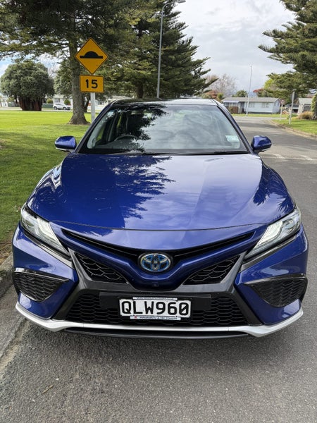 2024 Toyota Camry ZR 2.5P Hybrid FWD Automatic... image 3