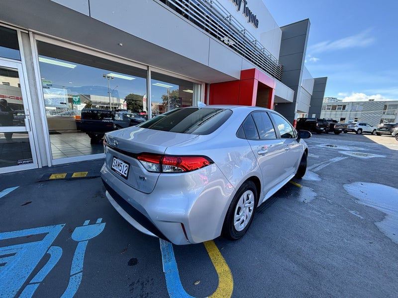 2024 Toyota Corolla 1.8 Hybrid G 4 Dr Sedan CVT... image 3