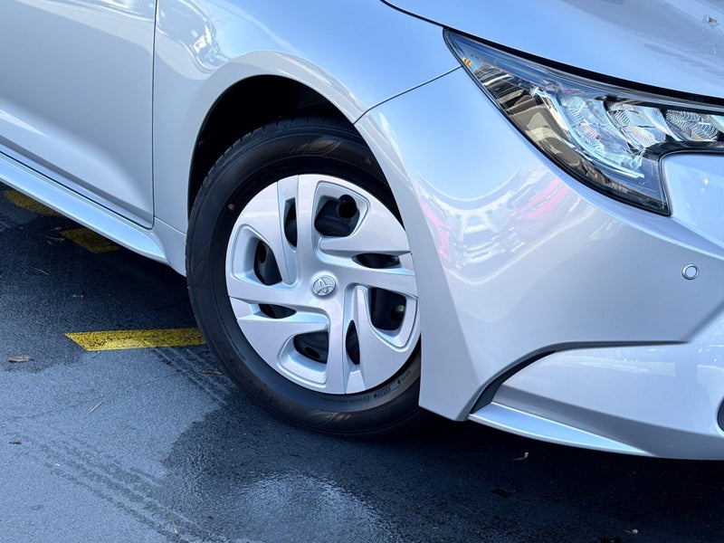 2024 Toyota Corolla 1.8 Hybrid G 4 Dr Sedan CVT... image 5
