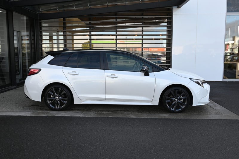 2024 Toyota Corolla 1.8 Petrol Hybrid WxB FWD W... image 5