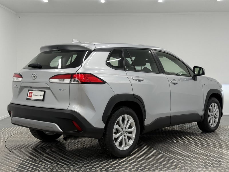 2024 Toyota Corolla Cross Cross GX 2.0 Hybrid image 3