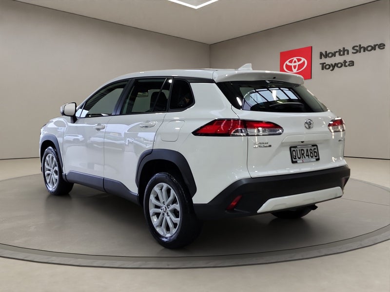 2024 Toyota Corolla Cross Cross GX 2.0L Hybrid... image 5