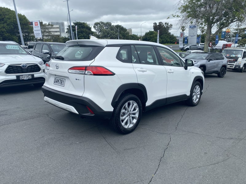 2024 Toyota Corolla Cross GX 2.0 Hybrid image 2