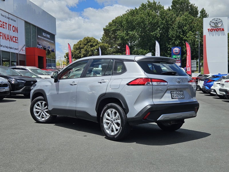 2024 Toyota Corolla Cross GX 2.0L HYBRID image 3