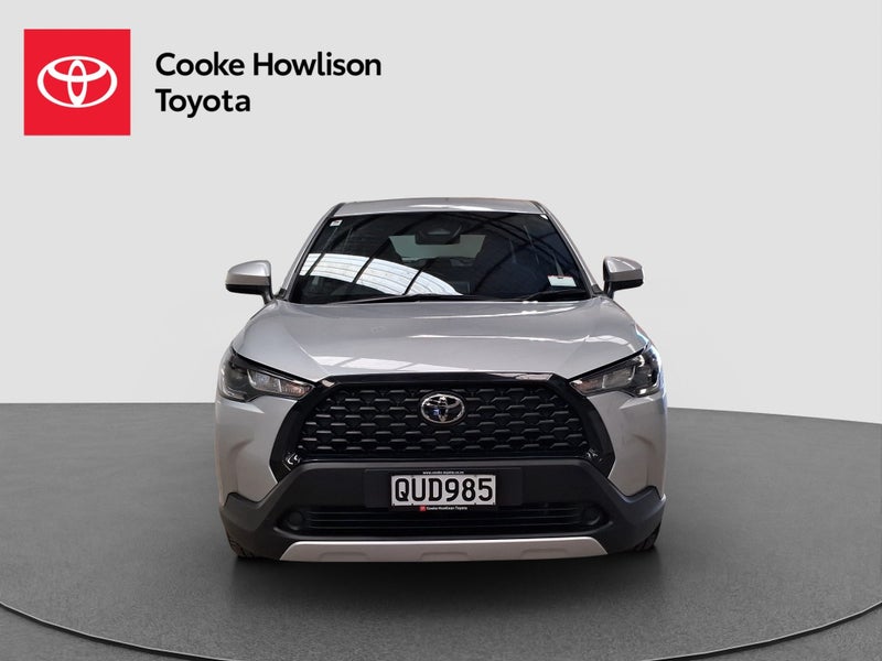 2024 Toyota Corolla Cross GX 2.0L Hybrid image 2