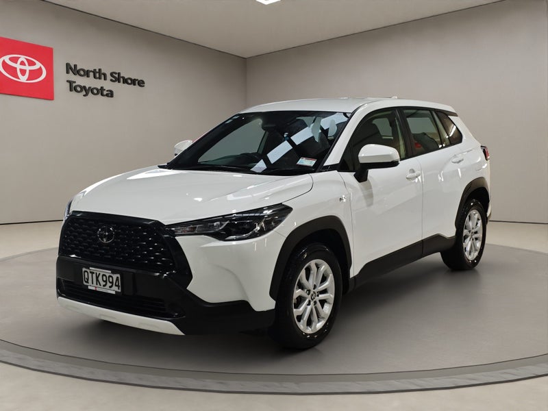 2024 Toyota Corolla Cross GX 2.0L Hybrid FWD SUV image 3