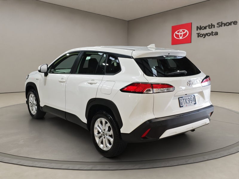 2024 Toyota Corolla Cross GX 2.0L Hybrid FWD SUV image 5