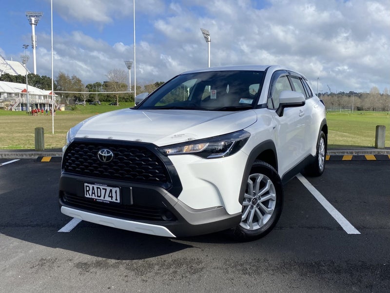 2024 Toyota Corolla Cross GX 2.0L Petrol HYBRID... image 3