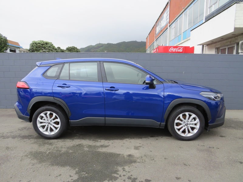 2024 Toyota Corolla Cross GX 2.0P HEV image 4