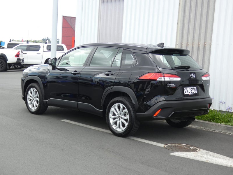 2024 Toyota Corolla Cross GX 2.0P HEV image 3