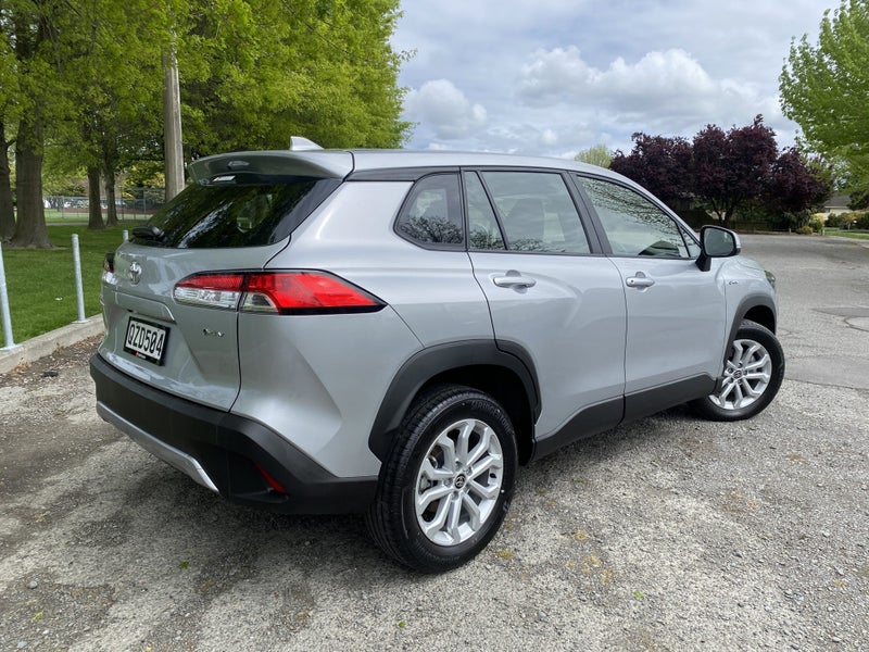 2024 Toyota Corolla Cross GX 2.0P HEV image 5