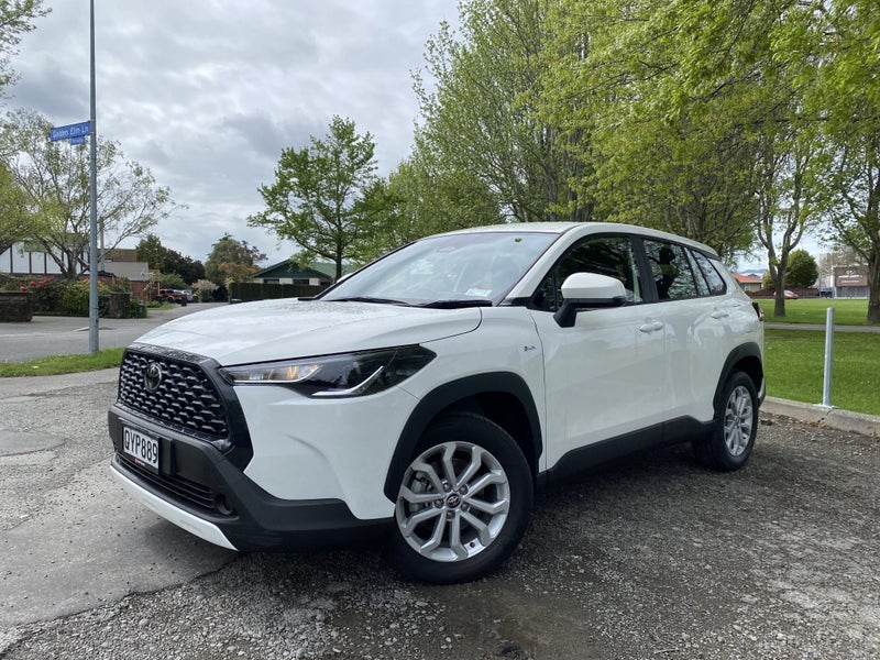 2024 Toyota Corolla Cross GX 2.0P HEV image 3