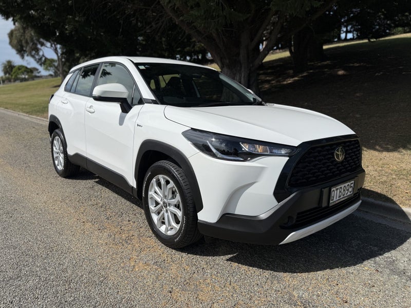 2024 Toyota Corolla Cross GX 2.0P HEV ECVT FWD... image 2