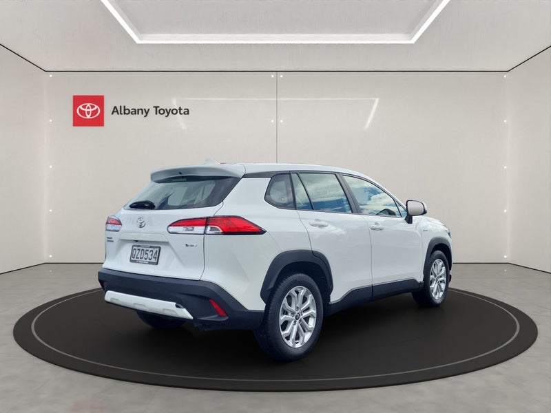 2024 Toyota Corolla Cross GX 2.0P HEV ECVT FWD... image 3