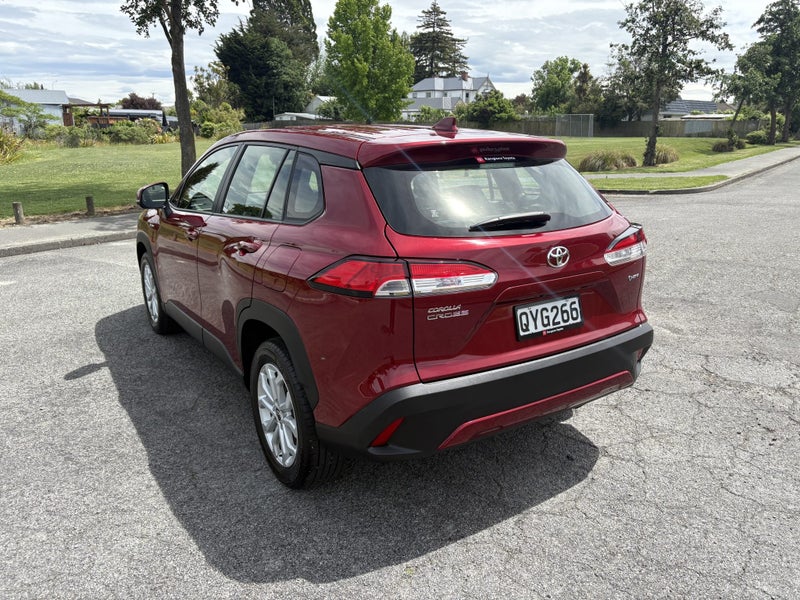 2024 Toyota Corolla Cross GX 2.0P HEV ECVT FWD... image 2