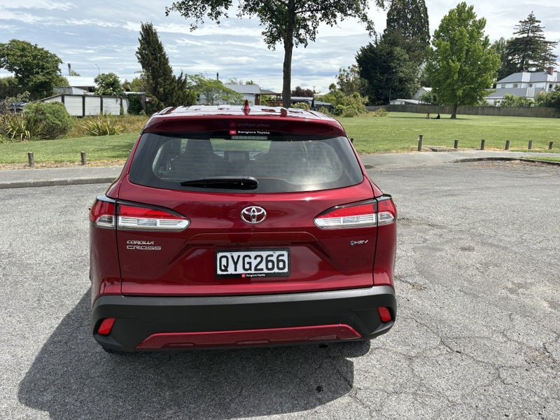 2024 Toyota Corolla Cross GX 2.0P HEV ECVT FWD... image 4