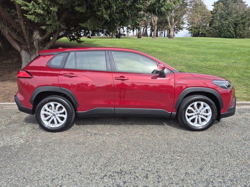 2024 Toyota Corolla Cross GX 2.0P HEV ECVT FWD... image 3