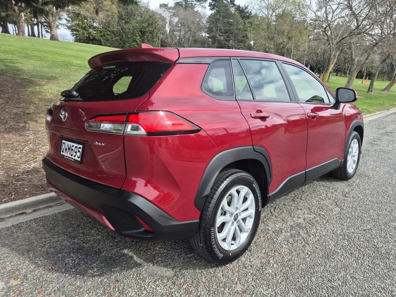 2024 Toyota Corolla Cross GX 2.0P HEV ECVT FWD... image 4