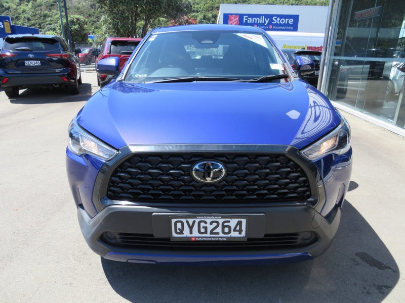 2024 Toyota Corolla Cross GX 2.0P HEV ECVT FWD... image 3