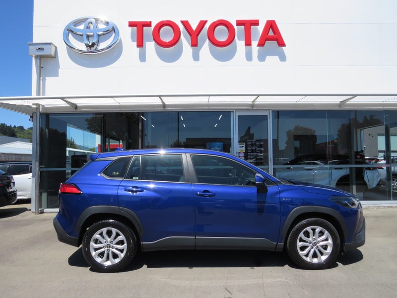 2024 Toyota Corolla Cross GX 2.0P HEV ECVT FWD... image 4