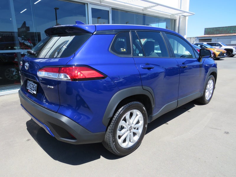 2024 Toyota Corolla Cross GX 2.0P HEV ECVT FWD... image 5