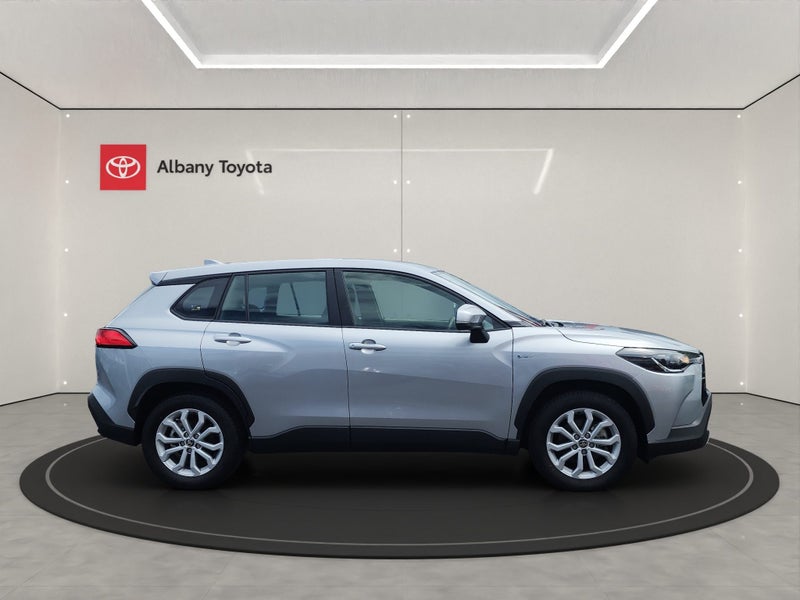 2024 Toyota Corolla Cross GX 2.0P HEV ECVT FWD... image 2