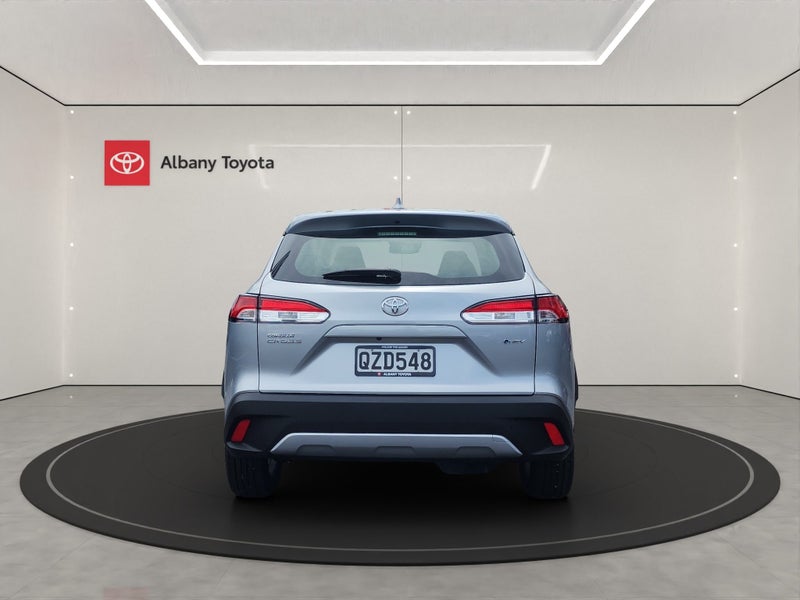 2024 Toyota Corolla Cross GX 2.0P HEV ECVT FWD... image 4