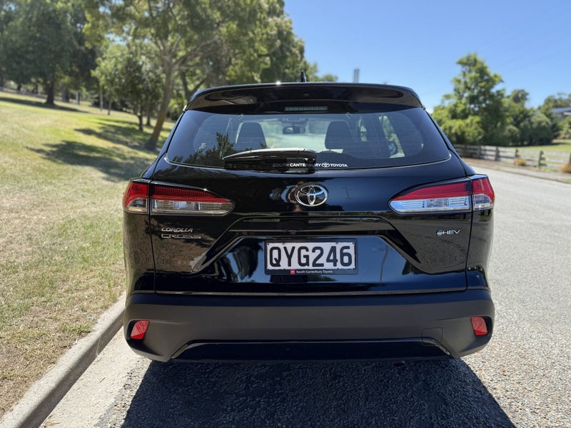 2024 Toyota Corolla Cross GX 2.0P HEV ECVT FWD... image 5