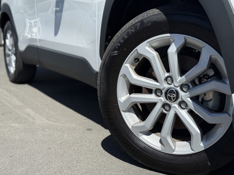 2024 Toyota Corolla Cross GX 2.0P HEV ECVT FWD... image 3